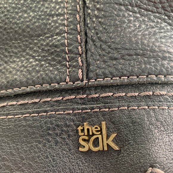 Soft Genuine Leather - The SAK Excellent Condition Sleek Bag - Picture 12 of 12